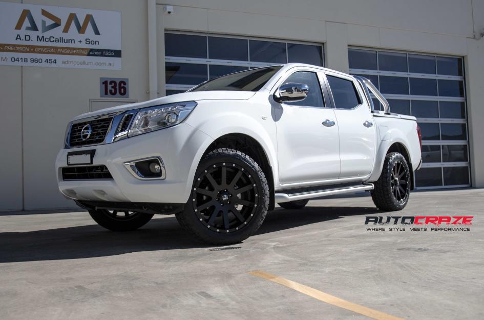 NISSAN NAVARA HEIST SATIN BLACK